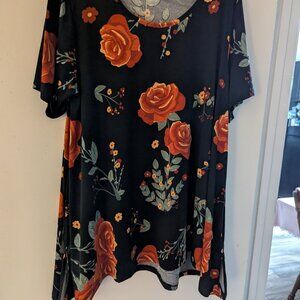 Lularoe perfect T, size 3X, Black & red